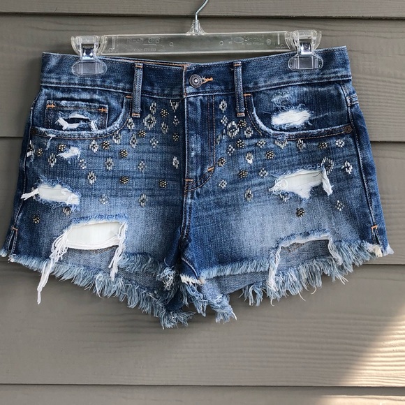 Abercrombie & Fitch Pants - Abercrombie and Fitch distressed shorts
